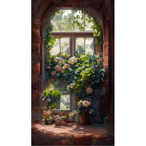 Oud stenen venster met uitzicht op een tuin, omgeven door weelderige bloemen en planten met zonlicht dat door de bladeren schijnt.