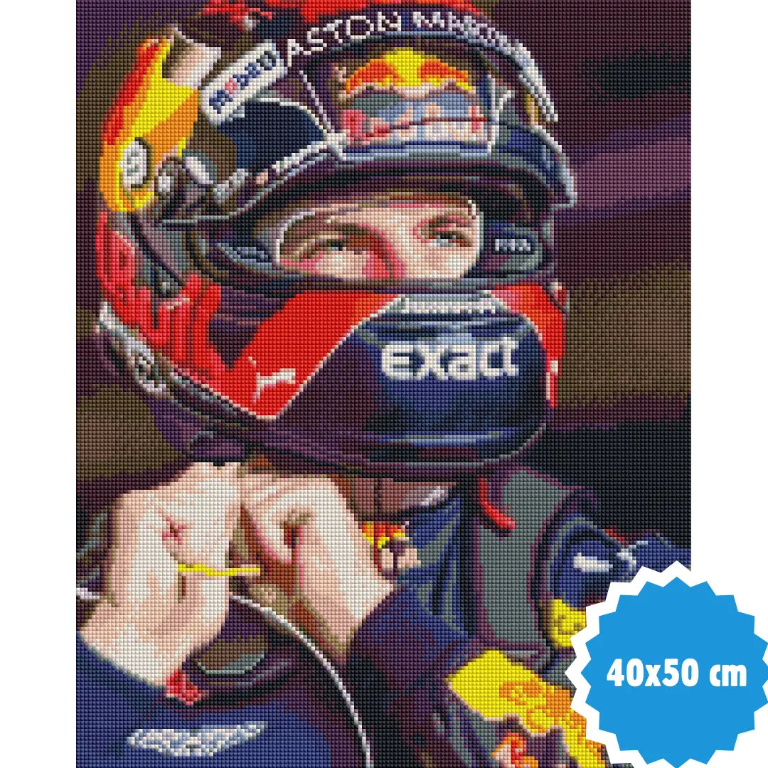 Gedetailleerde diamond painting van Max Verstappen in race-helm, formaat 40x50 cm, close-up op helm en gezicht.