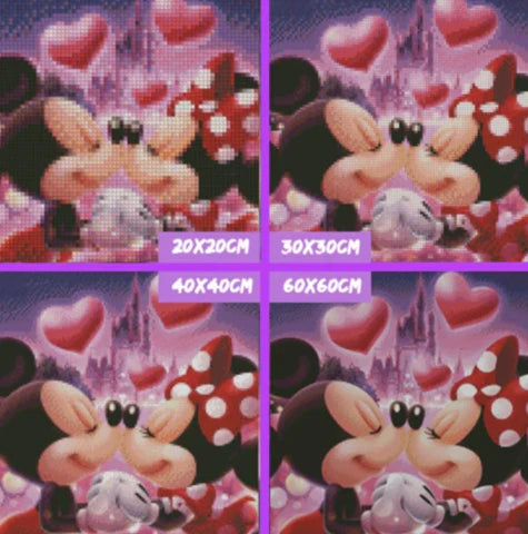 Vier afbeeldingen van Mickey en Minnie Mouse in verschillende diamond painting formaten, met hartjes op de achtergrond.