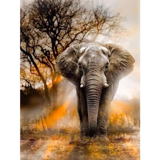 Gedetailleerde weergave van een diamond painting van een olifant in een nevelige ochtend.